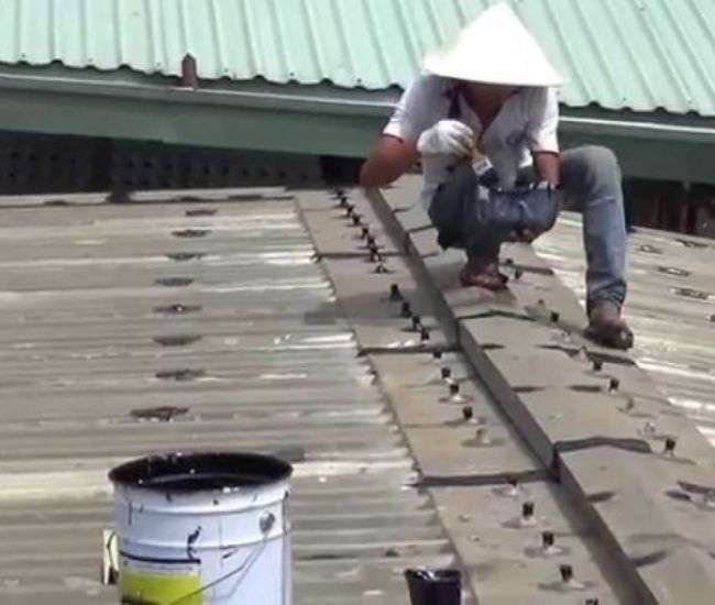 chống dột mái tôn bằng nhựa đường