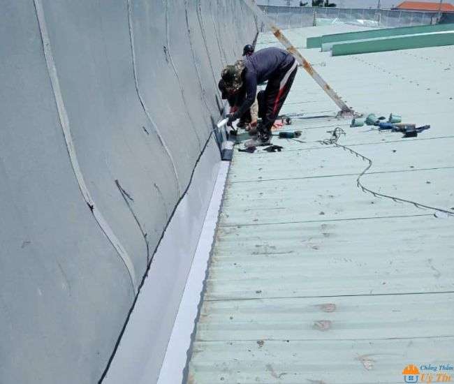 chong-dot-mai-ton-tai-quan-5-4 chống dột mái tôn tại quận 5