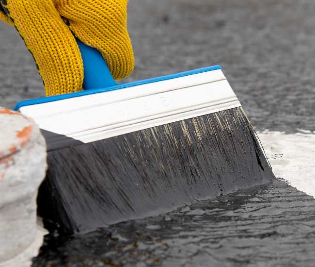 chong-tham-nha-ve-sinh-bang-nhua-duong-1 chống thấm nhà vệ sinh bằng nhựa đường