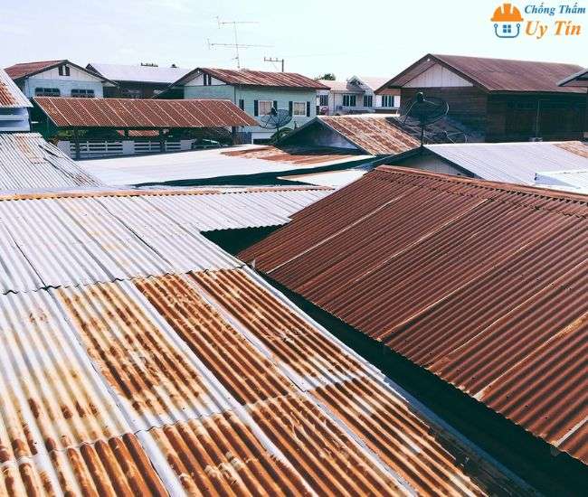 mai-ton-bi-gi-set-16 mái tôn bị gỉ sét
