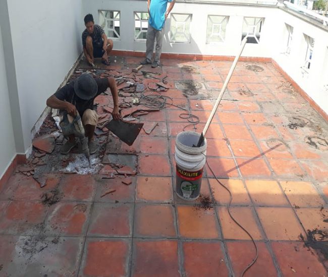 sân thượng bị thấm nước